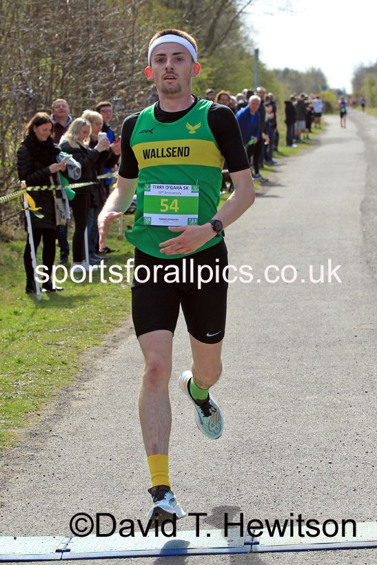 The  2022 Terry O'Gara 5k Road Race, Wallsend.  Photo: David T. Hewitson/Sports for All Pics